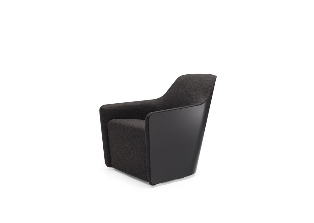 Foster 520 Armchair | Walter K.